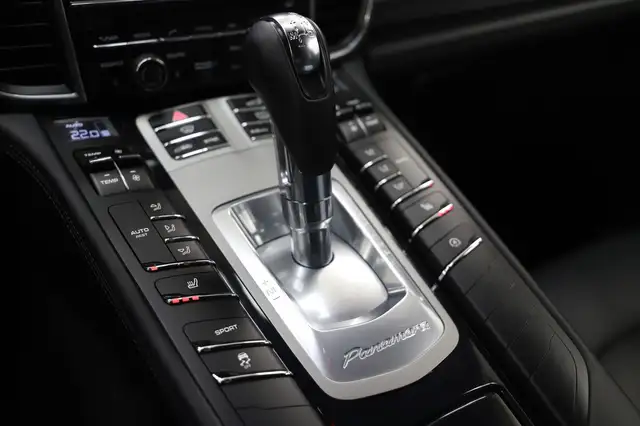 Porsche Panamera view 18