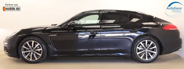 Porsche Panamera view 4