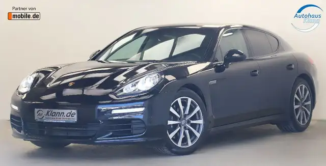 Porsche Panamera view 3