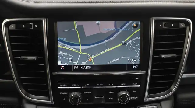 Porsche Panamera view 16