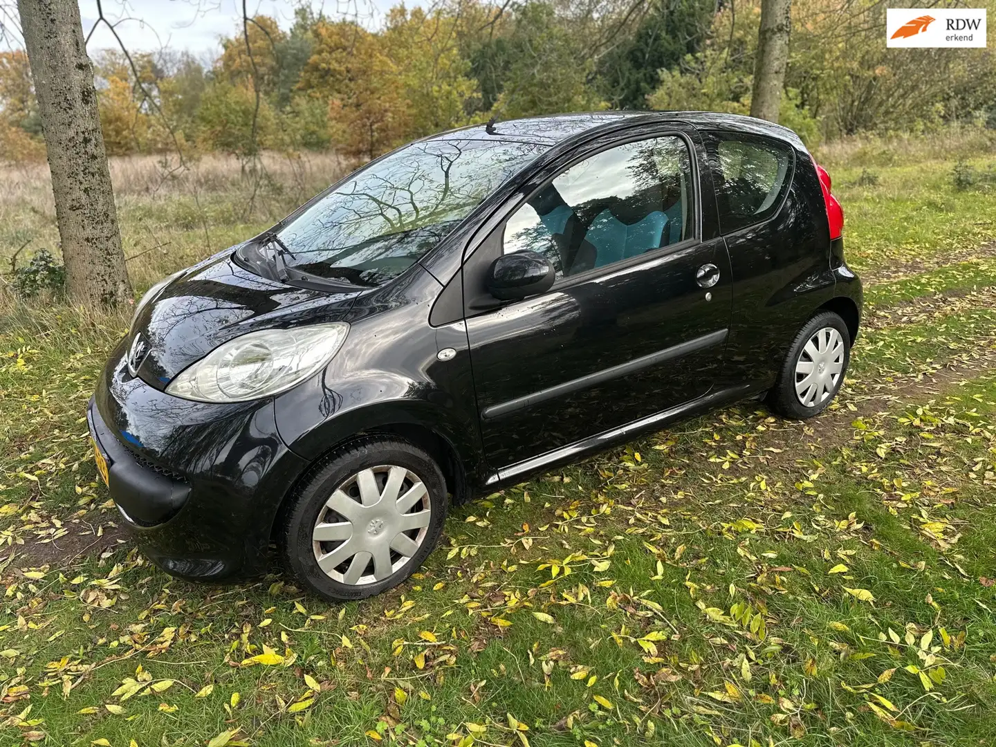 Peugeot 107 1.0-12V XS Urban Move APK 03-12-2025 Schwarz - 1