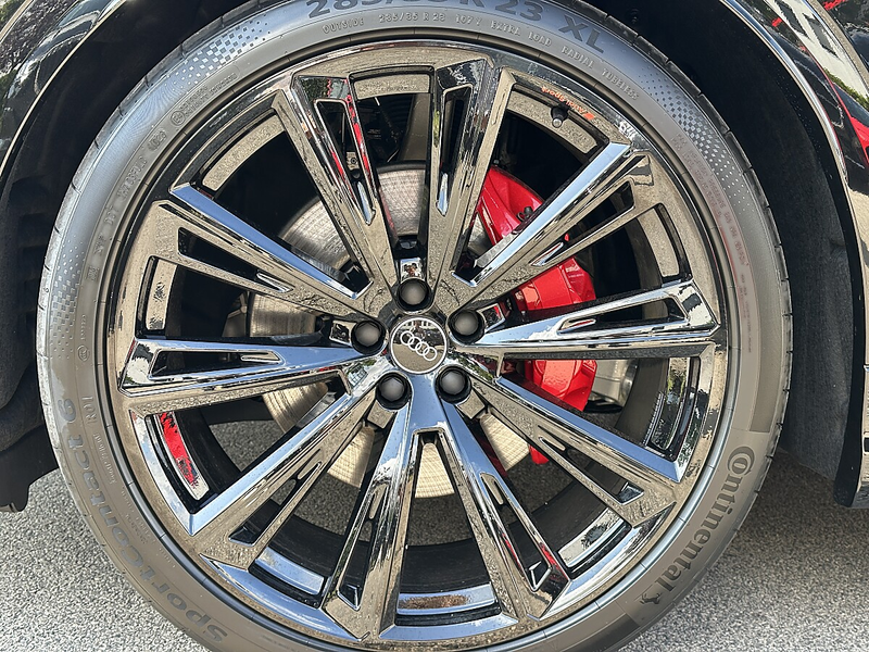 Audi Q8 50 TDI Quattro S-Line Aut. — photo 7