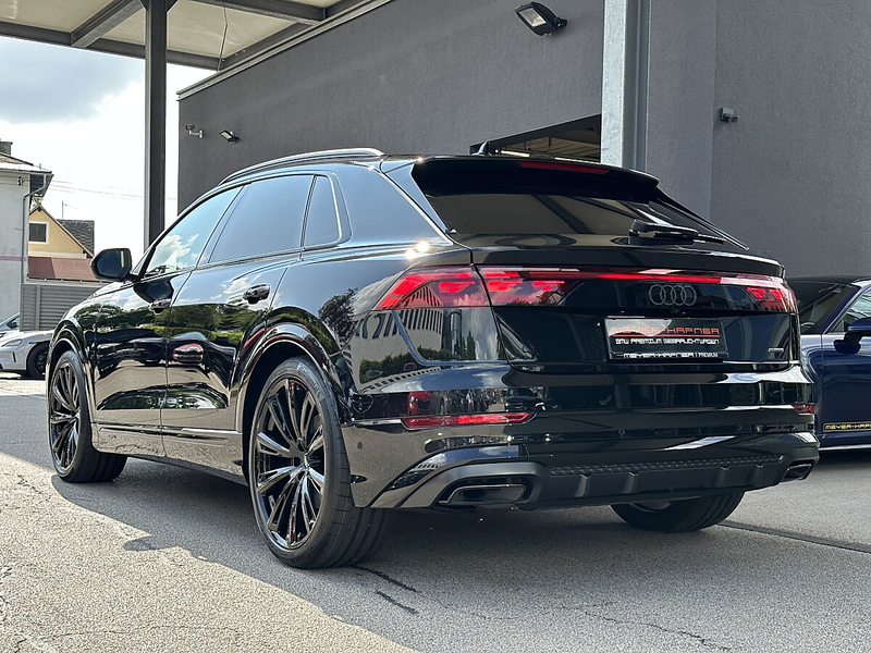 Audi Q8 50 TDI Quattro S-Line Aut. — photo 9