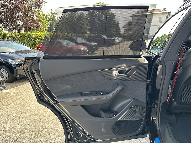 Audi Q8 50 TDI Quattro S-Line Aut. — photo 14