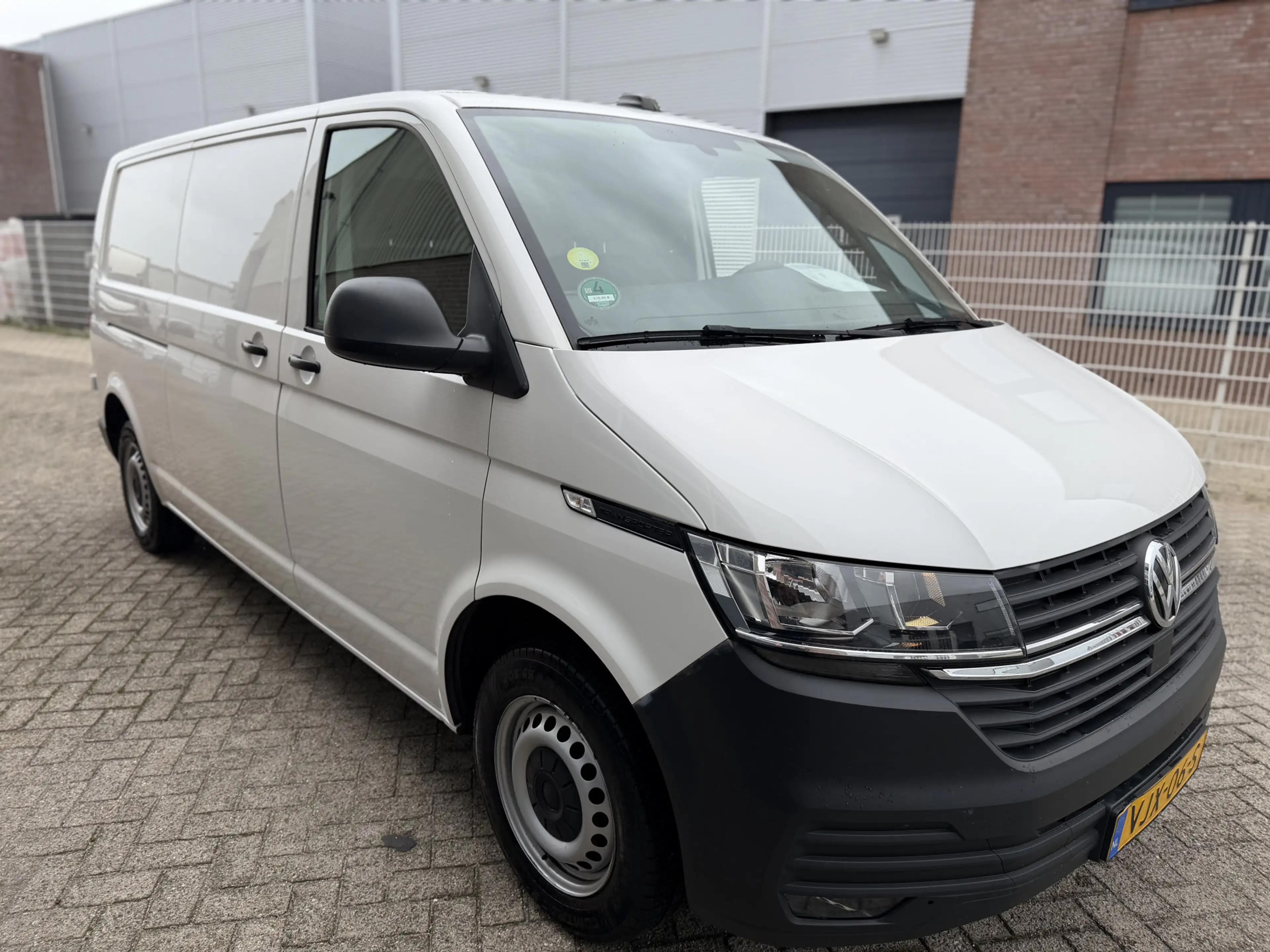 Volkswagen T6.1 Transporter 2.0 TDI 150pk DSG L2H1 Airco,Cruise,Navi,Pdc — photo 4
