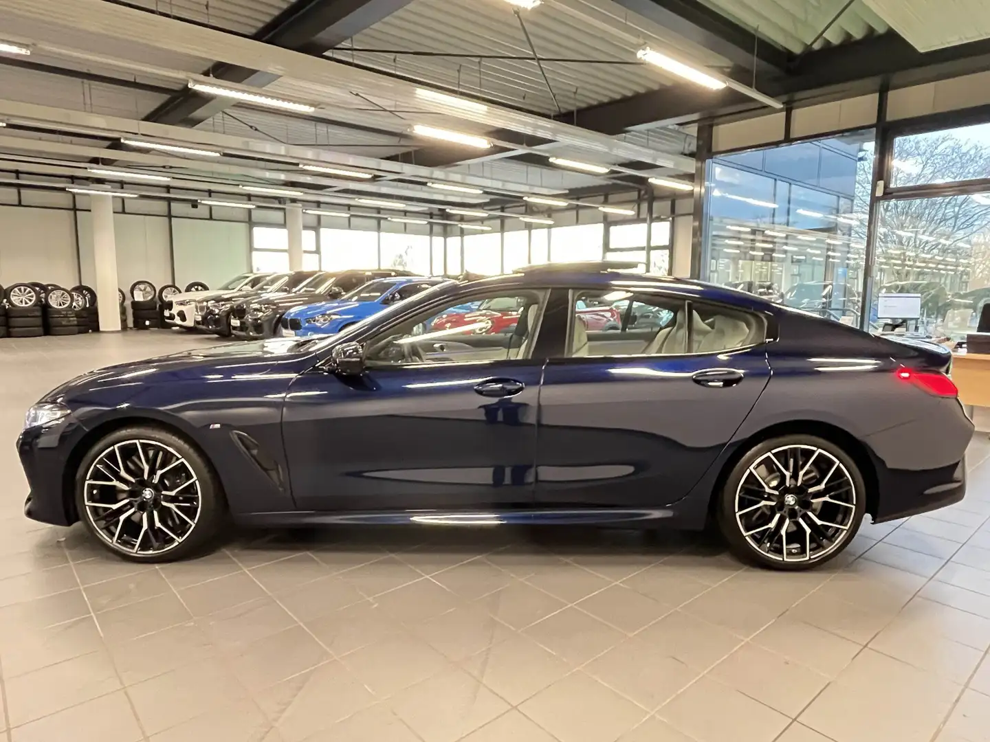 BMW 840 i xDrive Gran Coupé M Sport Pro HUD PANO ACC RFK Albastru - 2