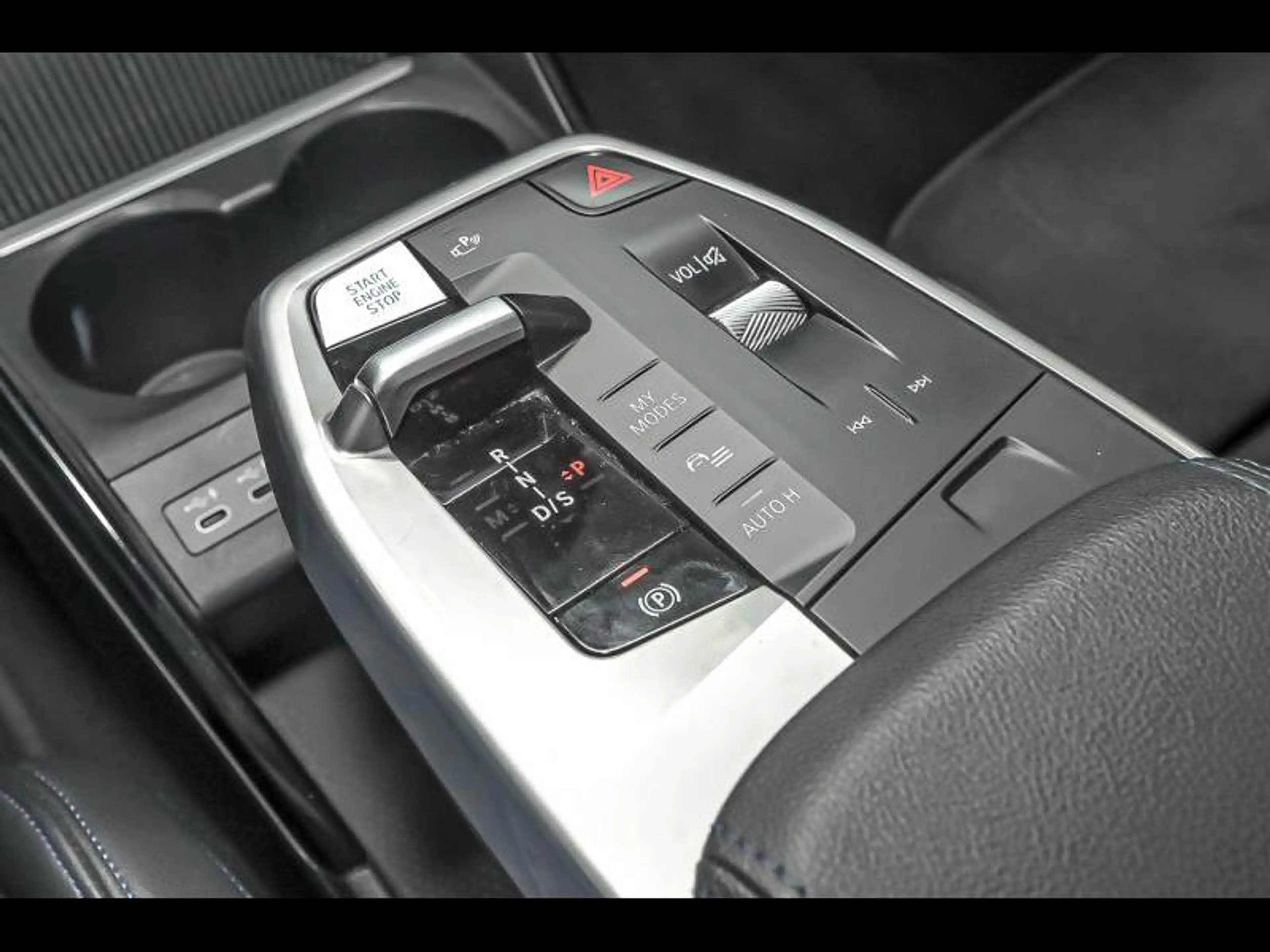 BMW 218 i Active Tourer - MPACK|CAM|PANO|DAB|CARPLAY — photo 11