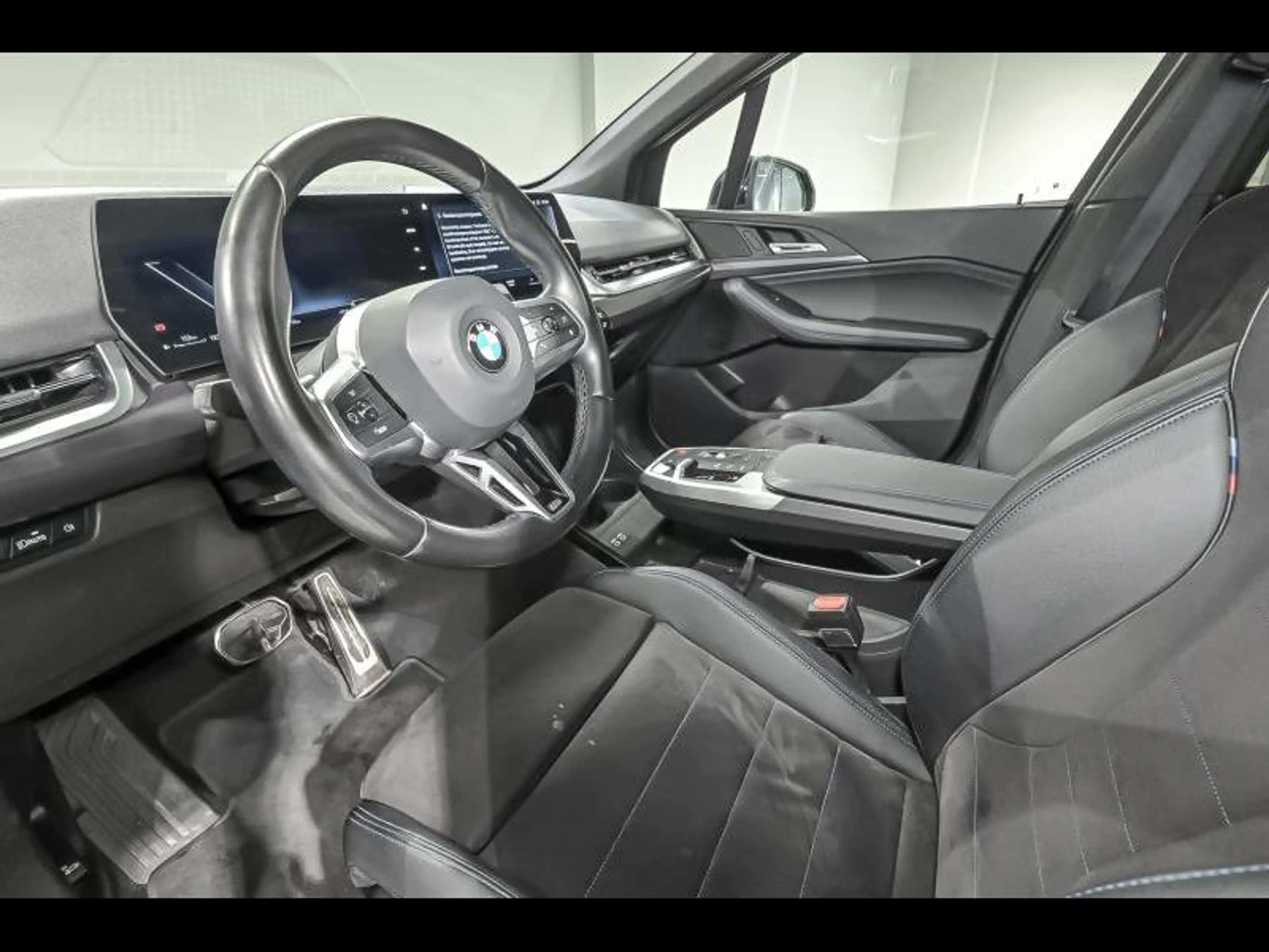 BMW 218 i Active Tourer - MPACK|CAM|PANO|DAB|CARPLAY — photo 7