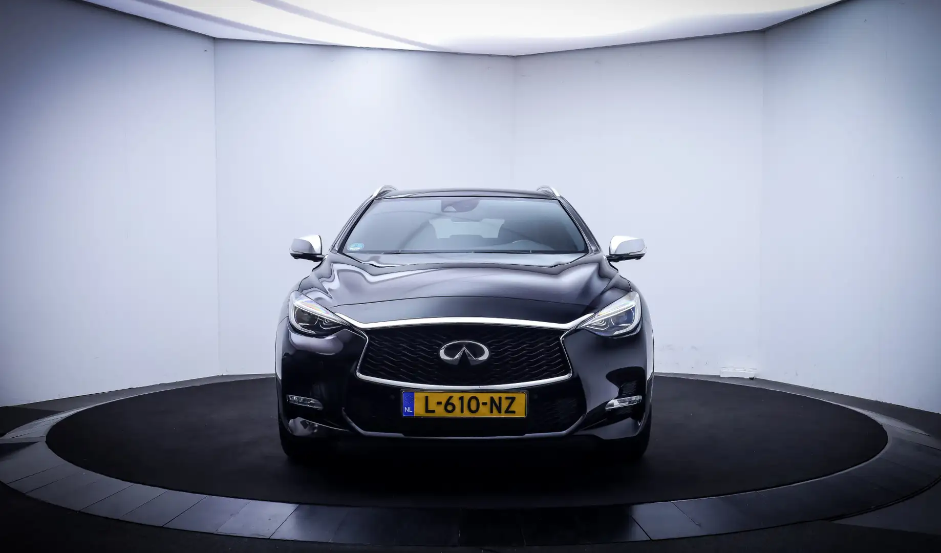 Infiniti Q30 2.0t Sport AWD PANO | BOSE | 360 CAM | NAVI | DAB Negro - 2