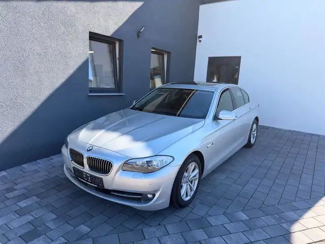 BMW 523 i 3.0Liter Lim Automatik F10/AHK