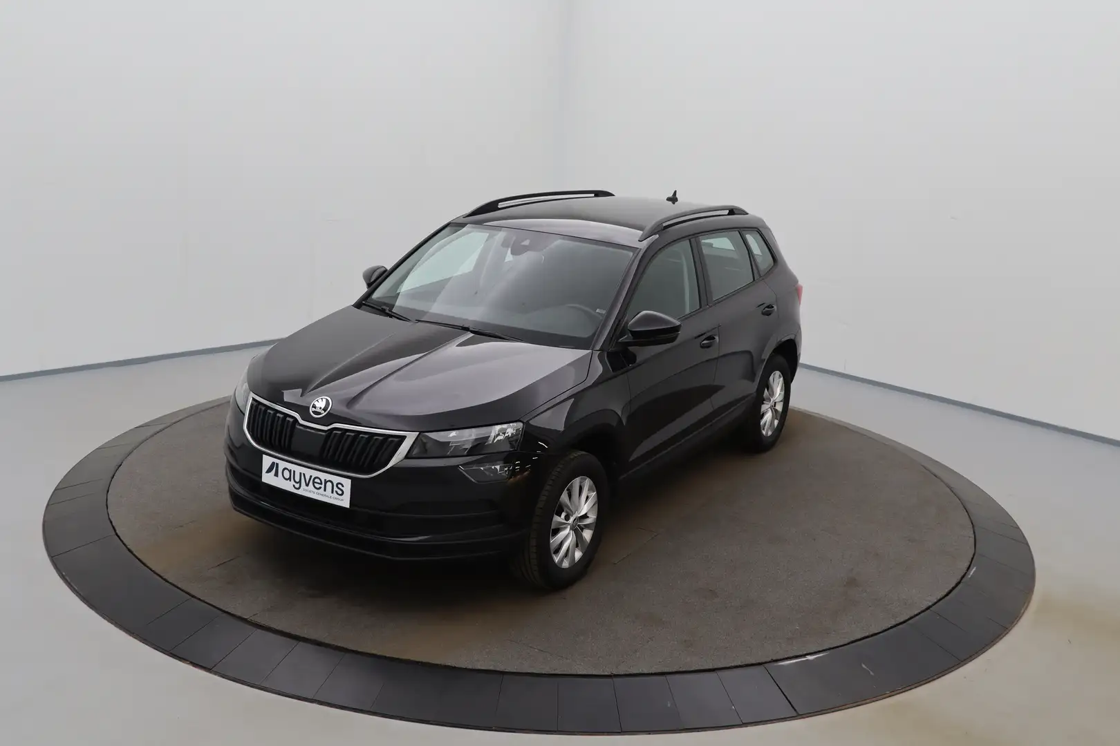 Skoda Karoq 1.5 TSI ACT Ambition GPS PDC CAM Keyless Carplay V Black - 1