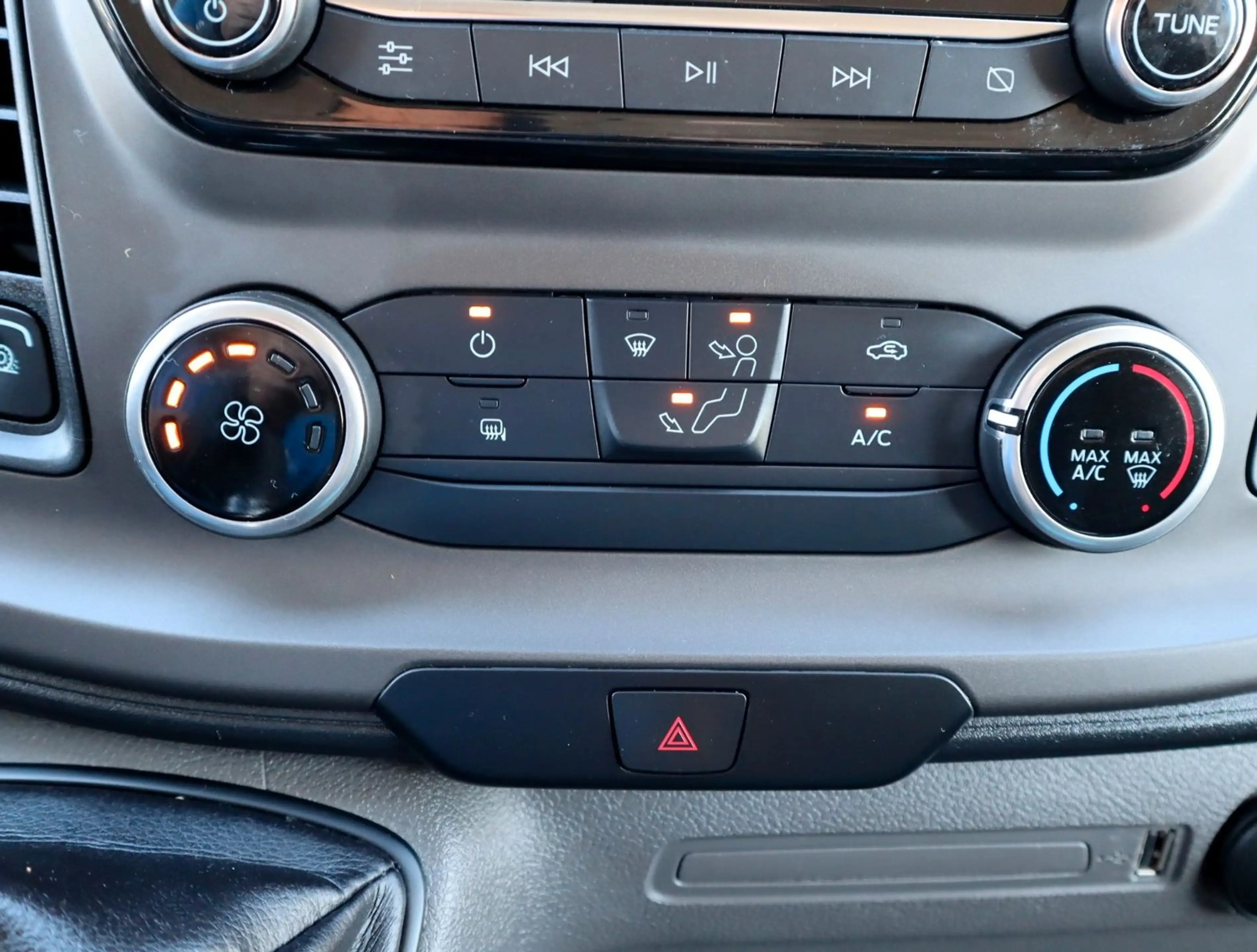 Ford Transit Custom 300 L1 Trend /Tempomat /Klima/PDC — photo 11