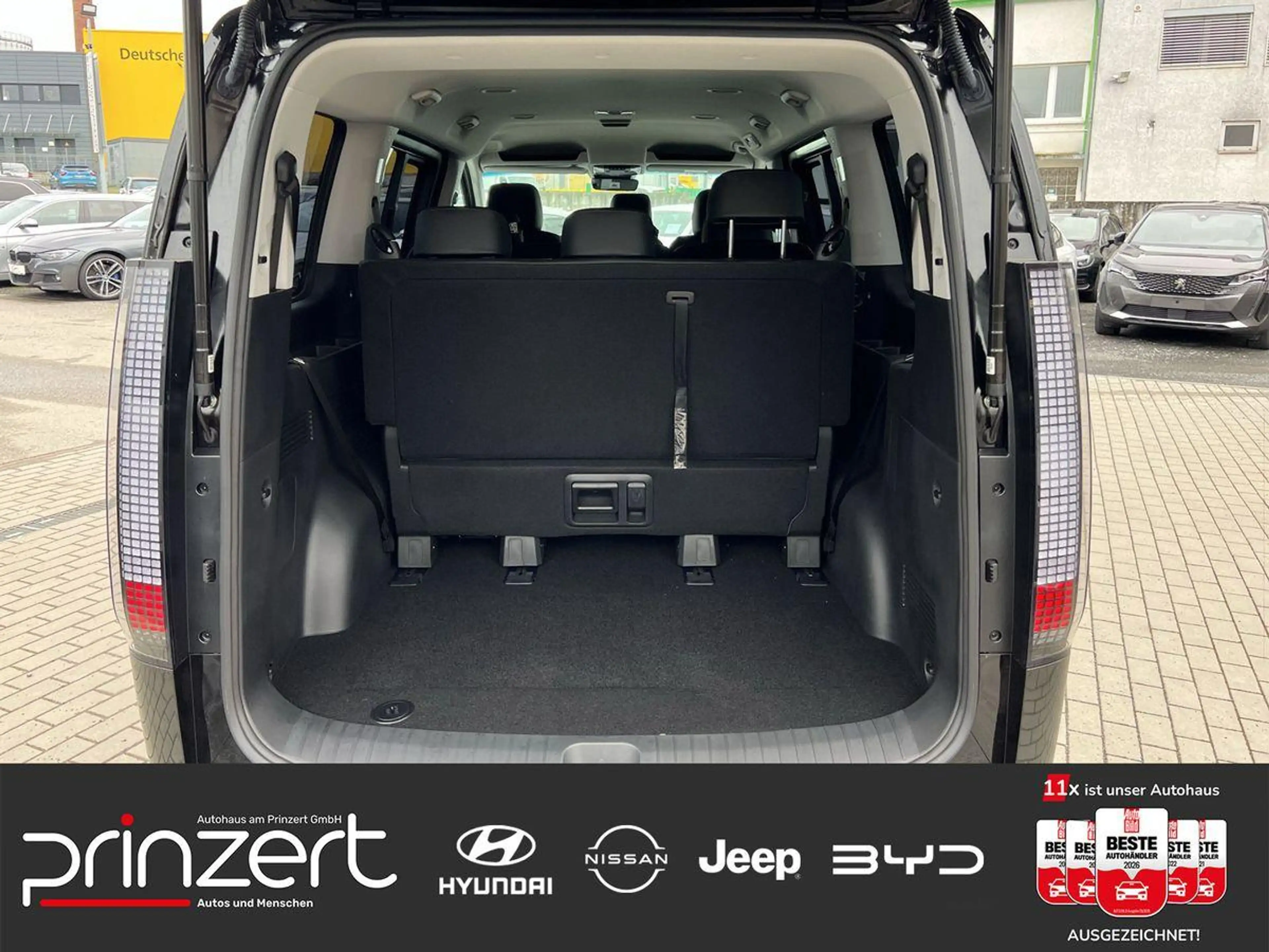 Hyundai STARIA 1.6 T-GDI HEV AT6 "Prime" *9-Sitzer — photo 14