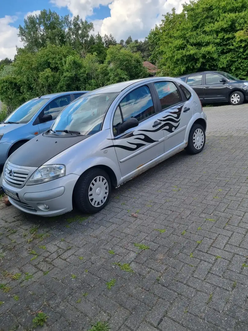 Citroen C3 Confort mit Neu TÜV, Klima Grau - 1