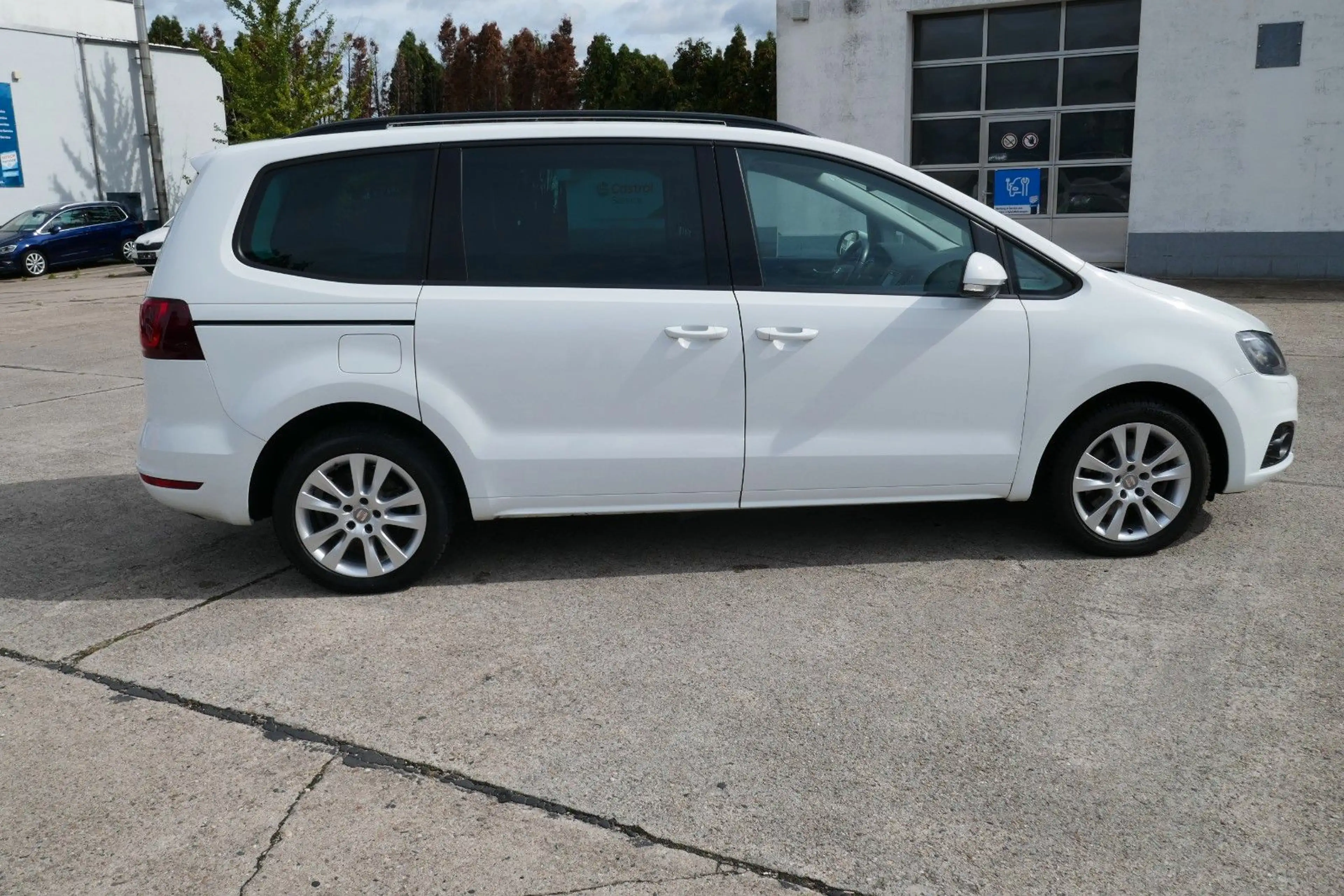 SEAT Alhambra Style TDI 7 Sitzer Nav/Xen/AHK/SHZ/PDC — photo 2
