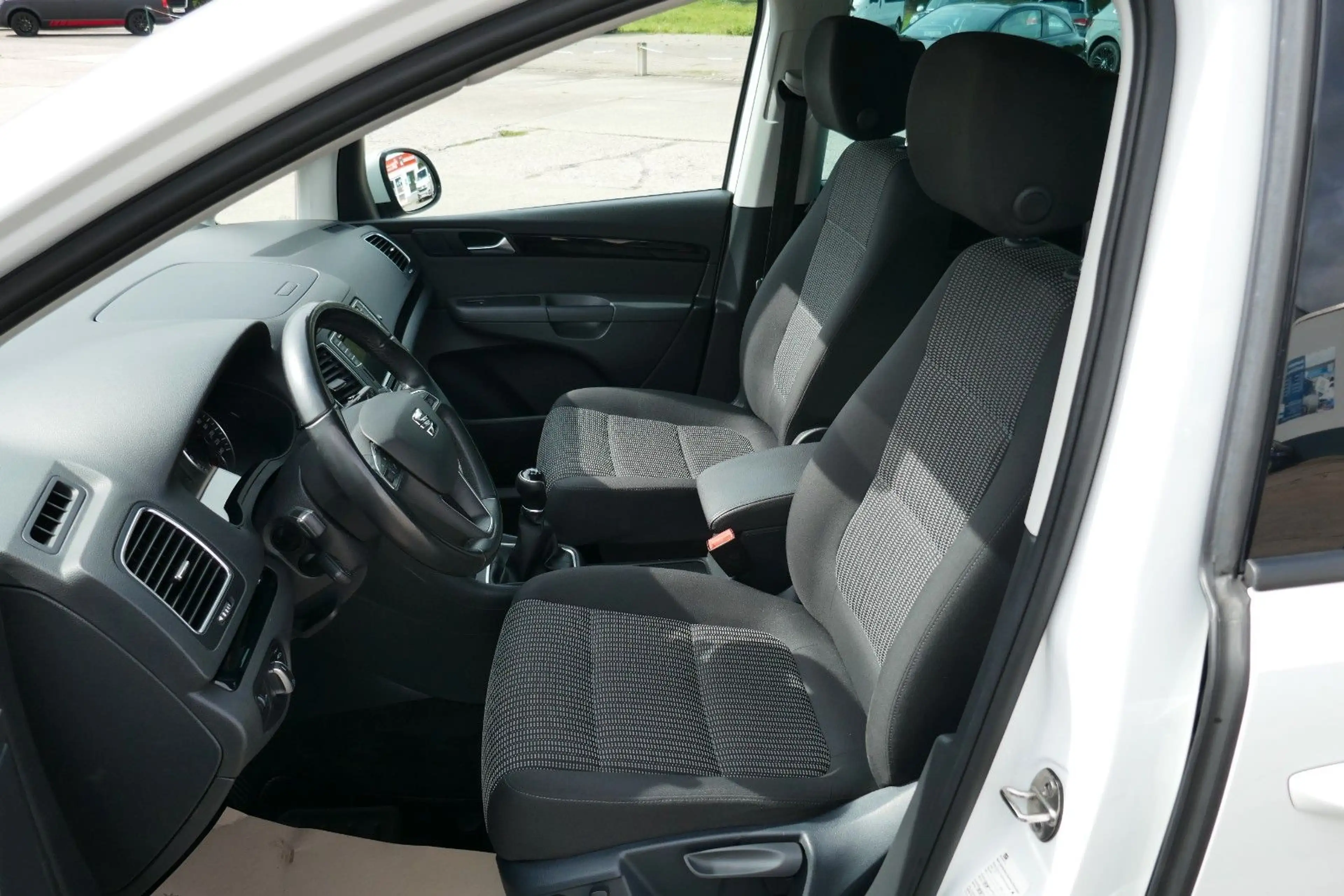 SEAT Alhambra Style TDI 7 Sitzer Nav/Xen/AHK/SHZ/PDC — photo 7