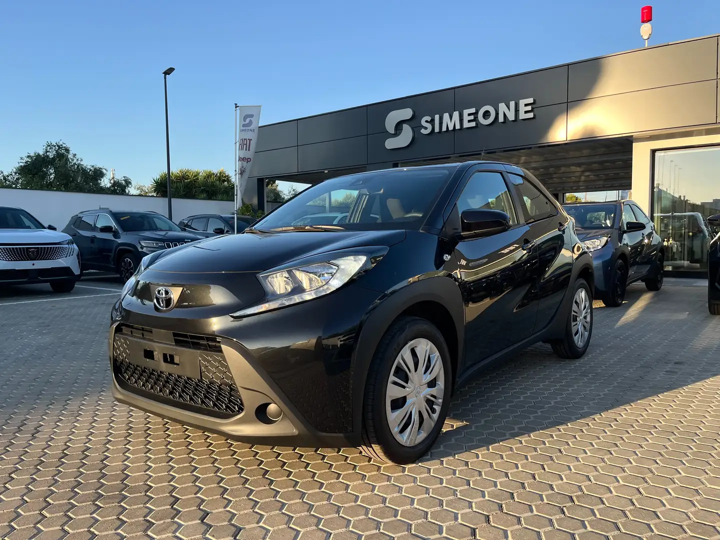 Toyota Aygo Aygo X 1.0 Active 72cv Km0 Nero - 1