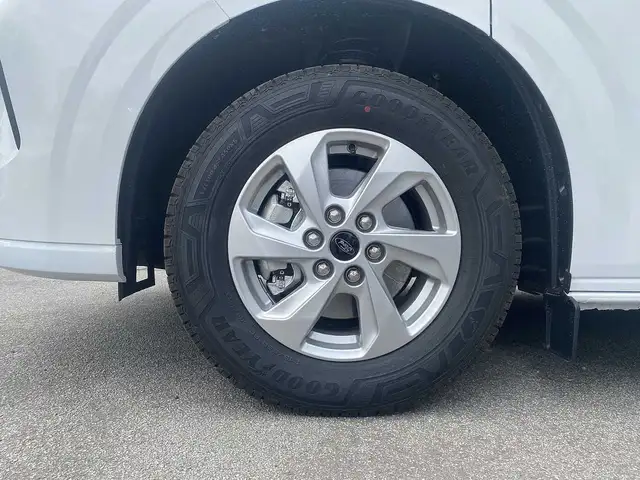 Ford Transit Custom view 9