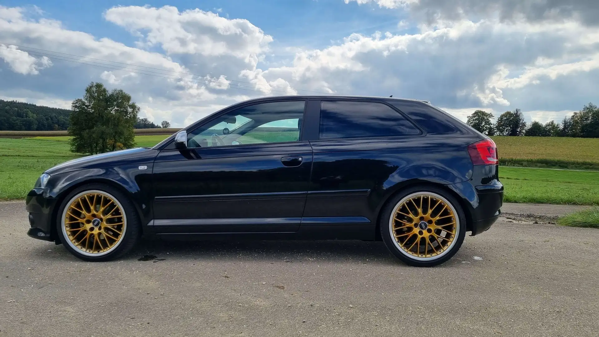 Audi A3 2.0 TDI AmbitionScheckheftNAVI+S-LINE TIEFER SPORT Schwarz - 2