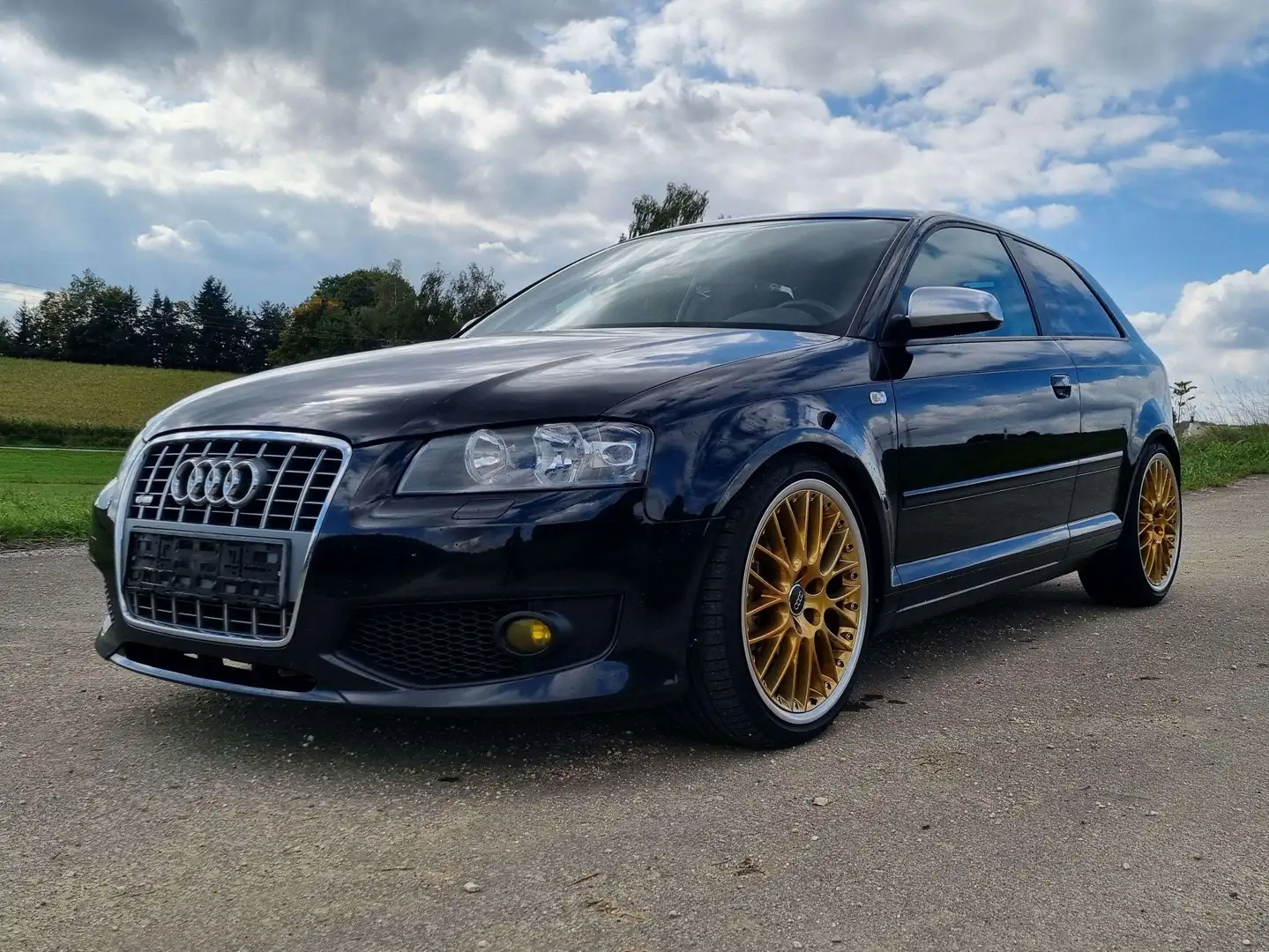 Audi A3 2.0 TDI AmbitionScheckheftNAVI+S-LINE TIEFER SPORT Schwarz - 1