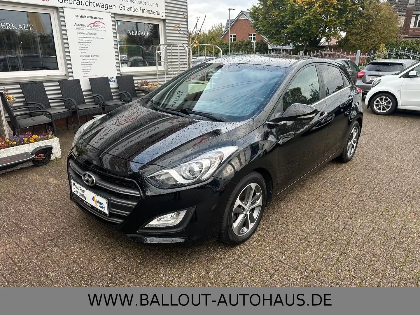Hyundai i30 blue*2.HAND*KLIMA*TEMPO*BT*EURO6*TÜV 08-27* Negro - 2