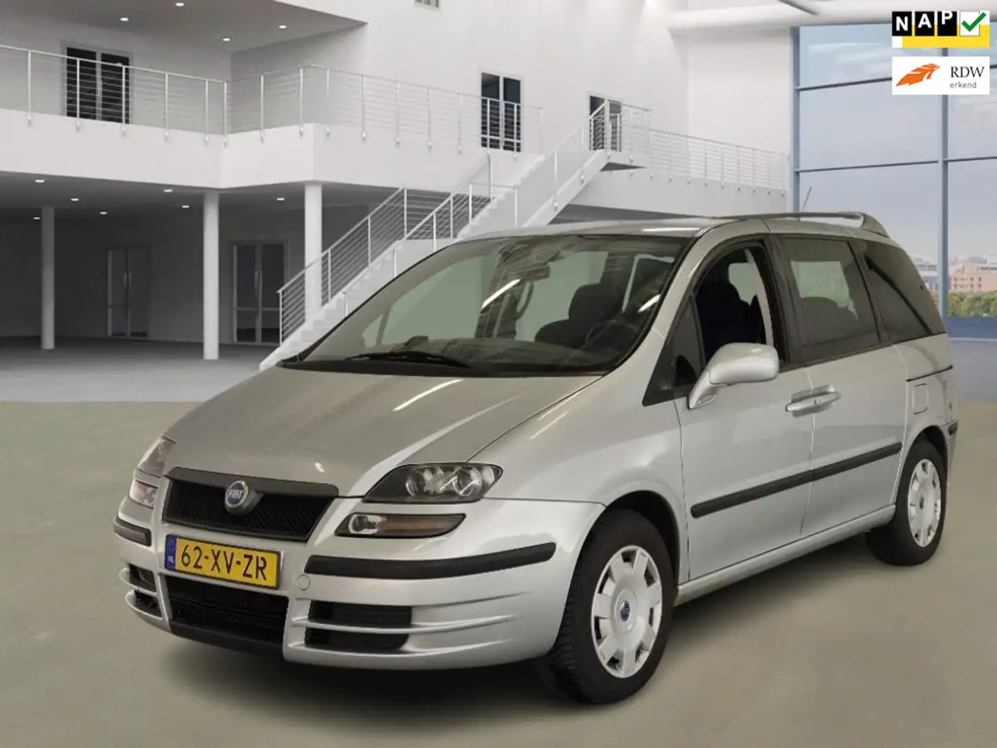 Fiat Ulysse 2.0 JTD Emotion/AUT/NAVI/XENON/7PERS/NETTE VAKANTI Gri - 1
