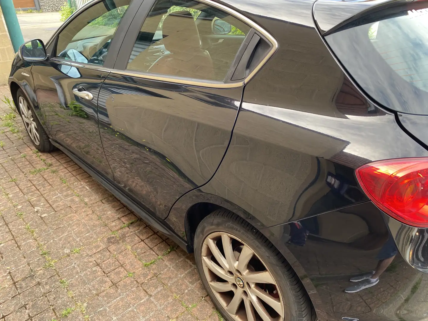 Alfa Romeo Giulietta 1.6 JTD M-Jet Distinctive Start&Stop - 1