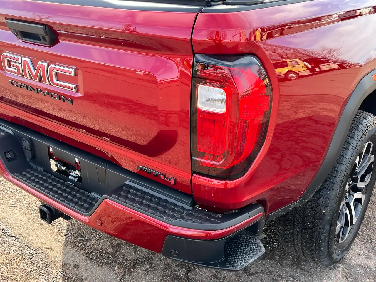 GMC Canyon снимка GMC Canyon