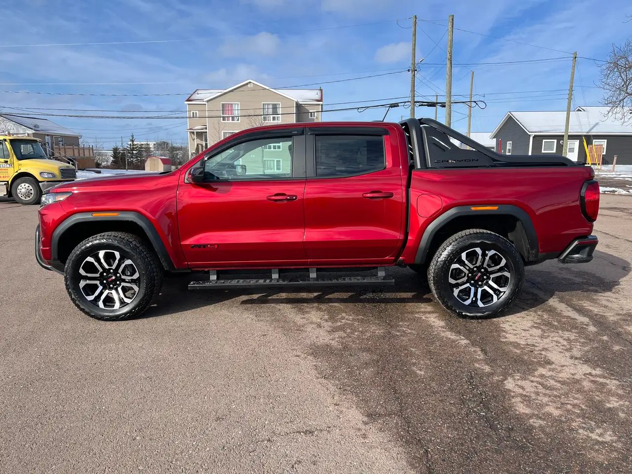 GMC Canyon снимка GMC Canyon