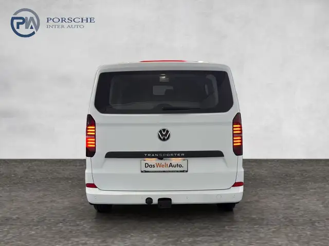 Volkswagen Transporter view 5