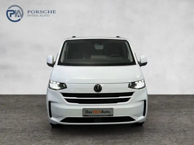Volkswagen Transporter view 2