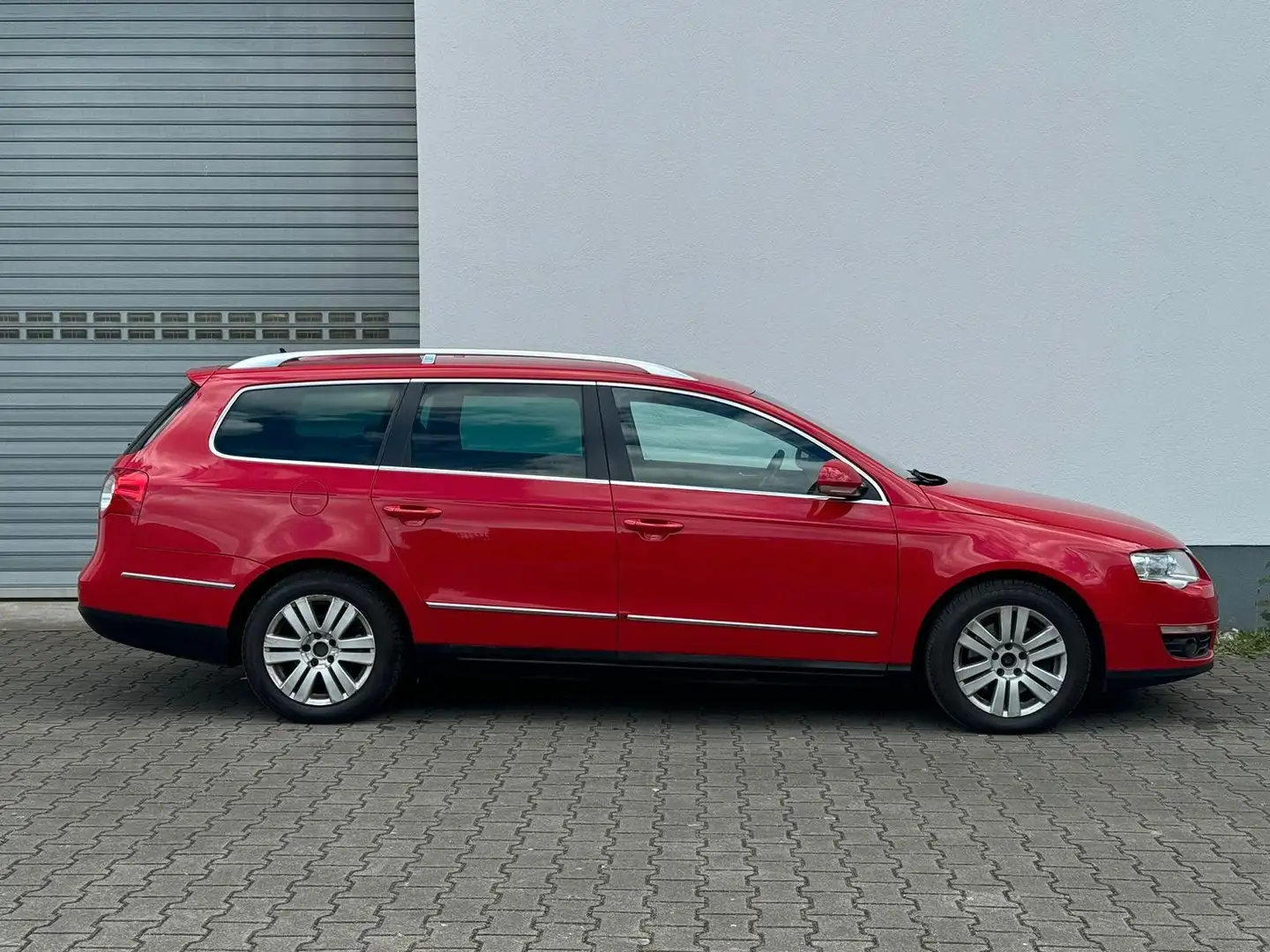 Volkswagen Passat Variant 2.0 TDI Highline*AHK Rouge - 2