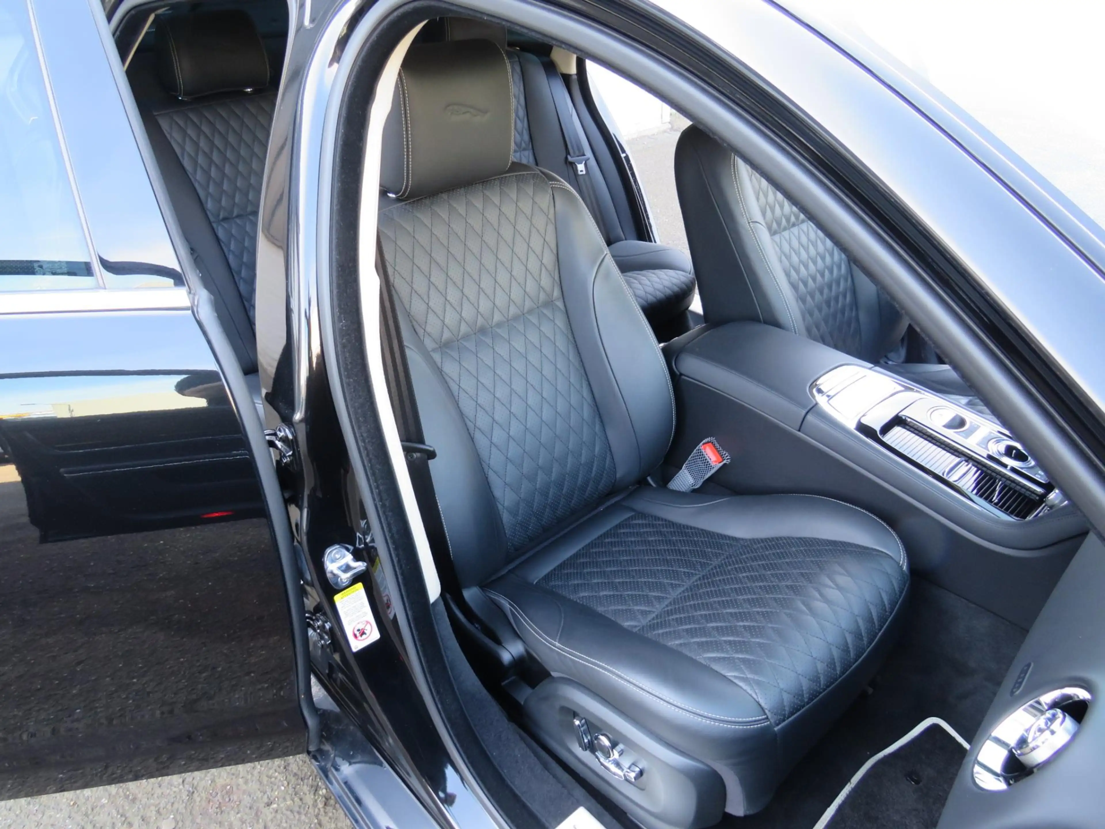 Jaguar XJ 5.0 V8 SC LWB — photo 6