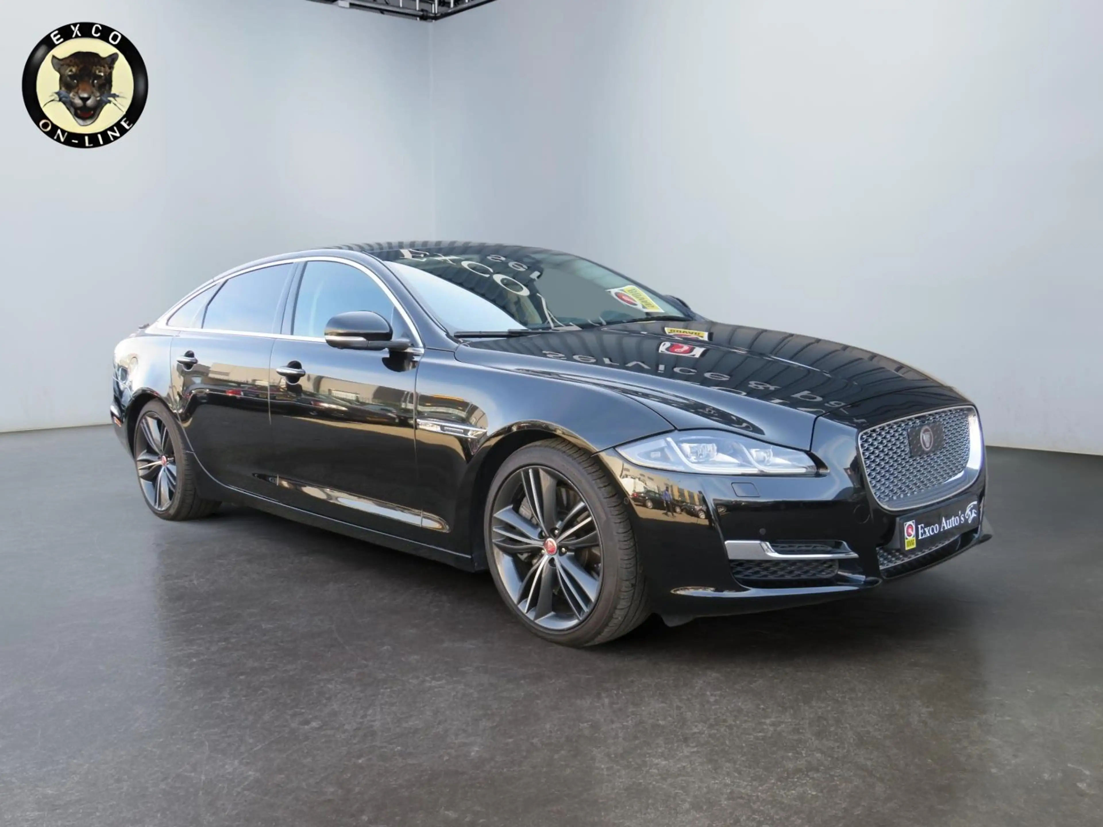 Jaguar XJ 5.0 V8 SC LWB — photo 14