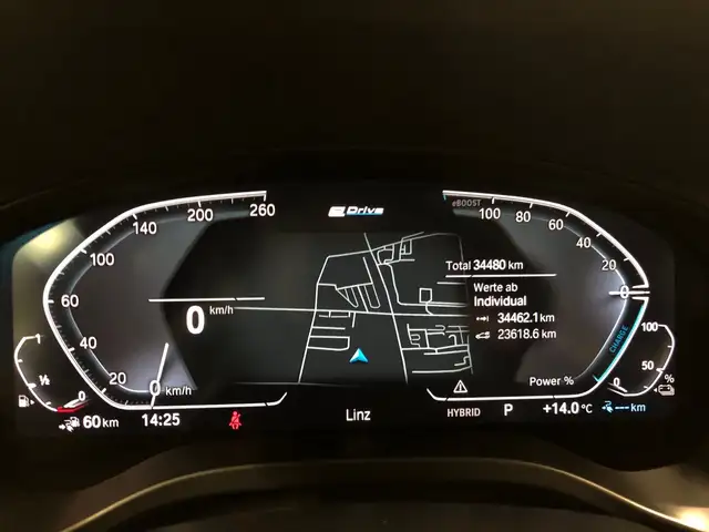 BMW X3 view 4