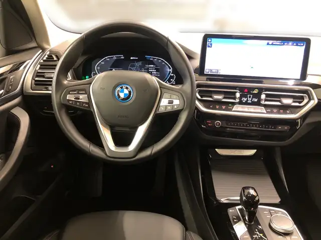 BMW X3 view 7