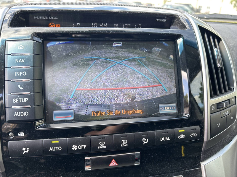 Toyota Land Cruiser Executive — photo 12