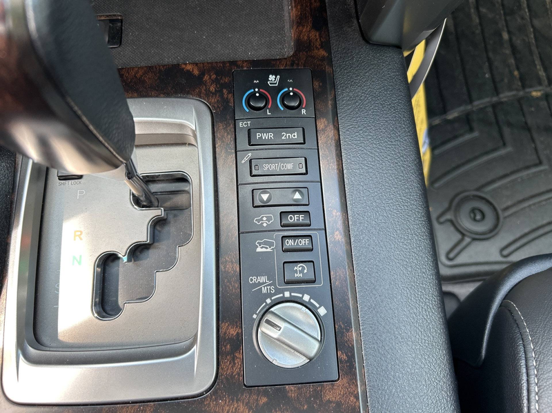 Toyota Land Cruiser Executive — photo 9