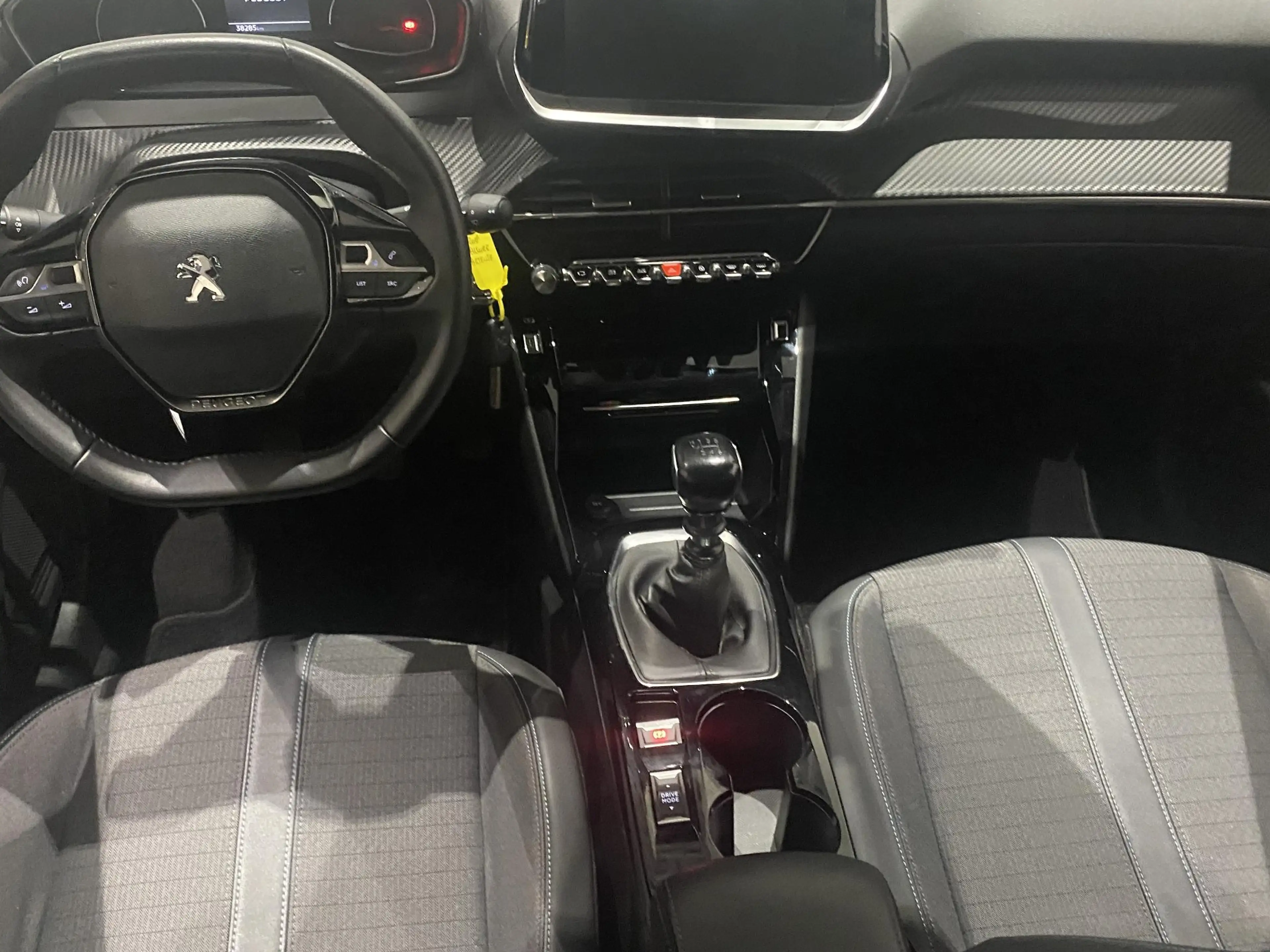 Peugeot 208 1.2 Allure | Camera | Apple Carplay/Android Auto | — photo 8