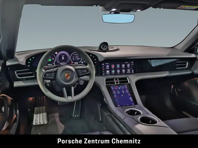 Porsche Taycan view 7