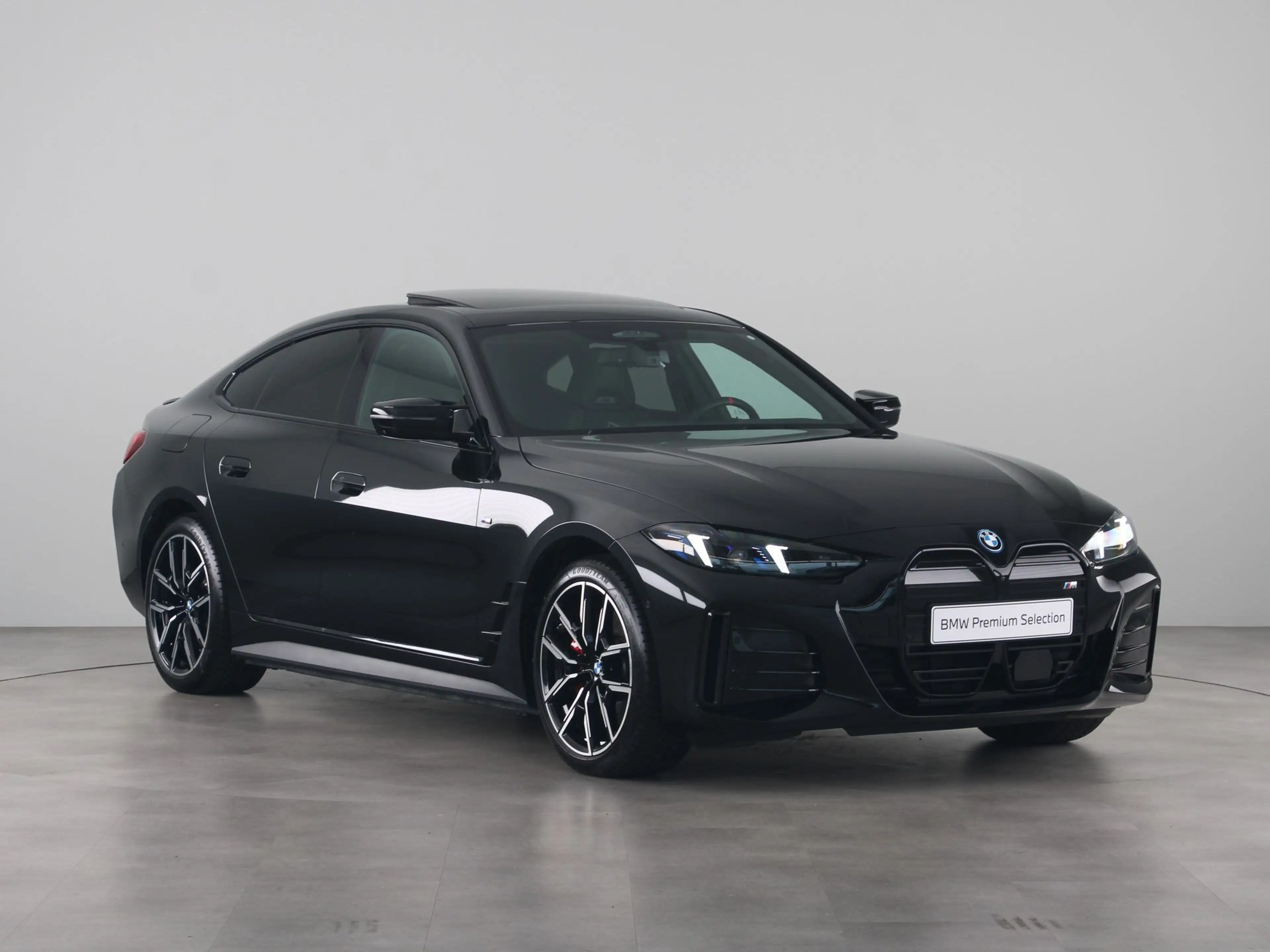 BMW i4 M60 84 kWh Teveel schade voor de foto — photo 3