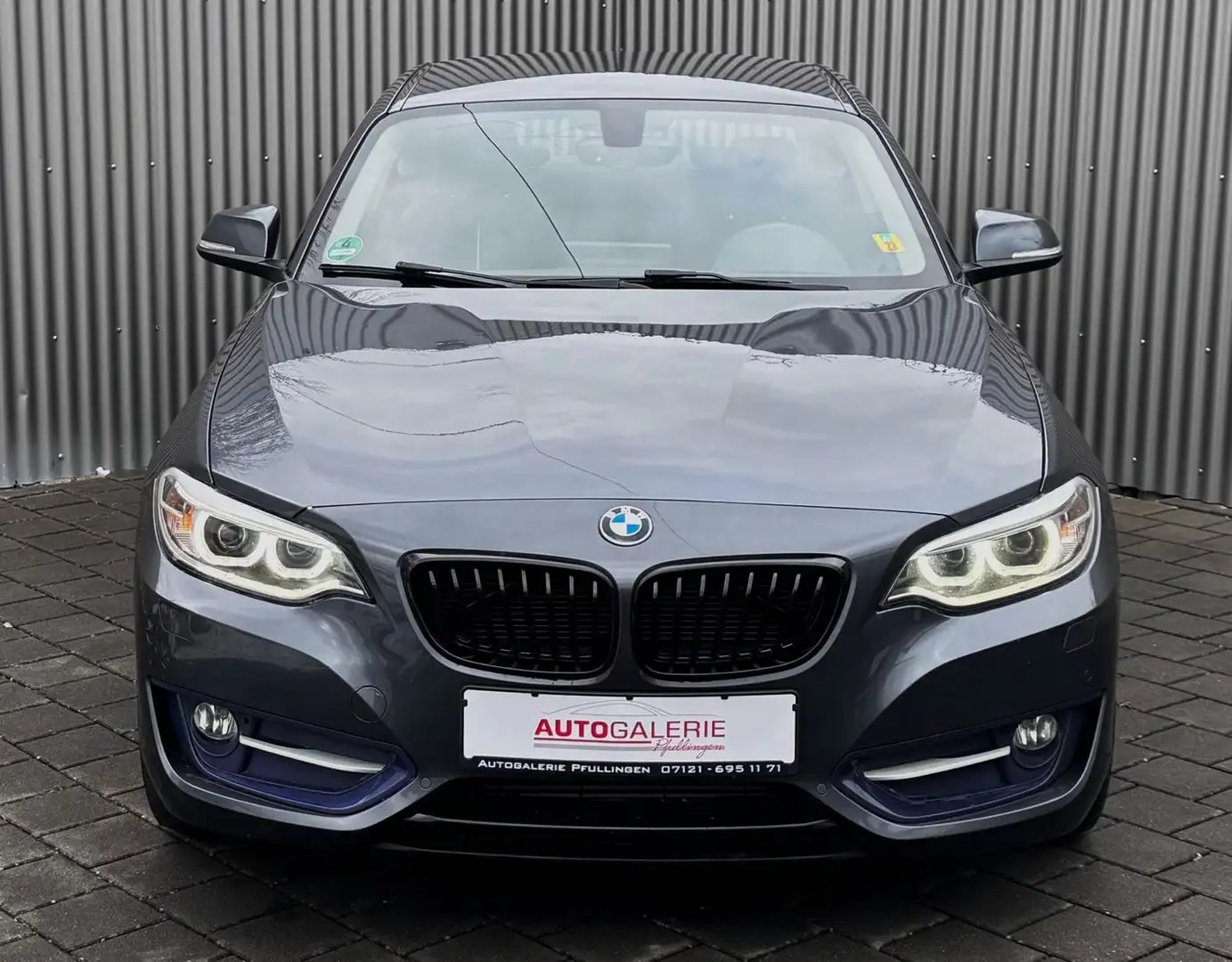BMW 220 Baureihe 2 Coupe 220 d Sport Line Grau - 2