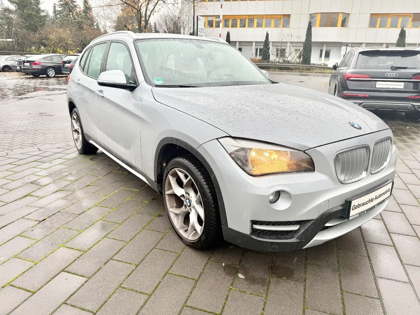 BMW X1 18 i sDrive,X-Line,Navi,Sitzheizung,PDC Silber - 2