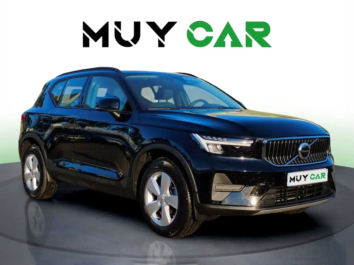 Volvo XC40 T2 Momentum Core Negro - 1