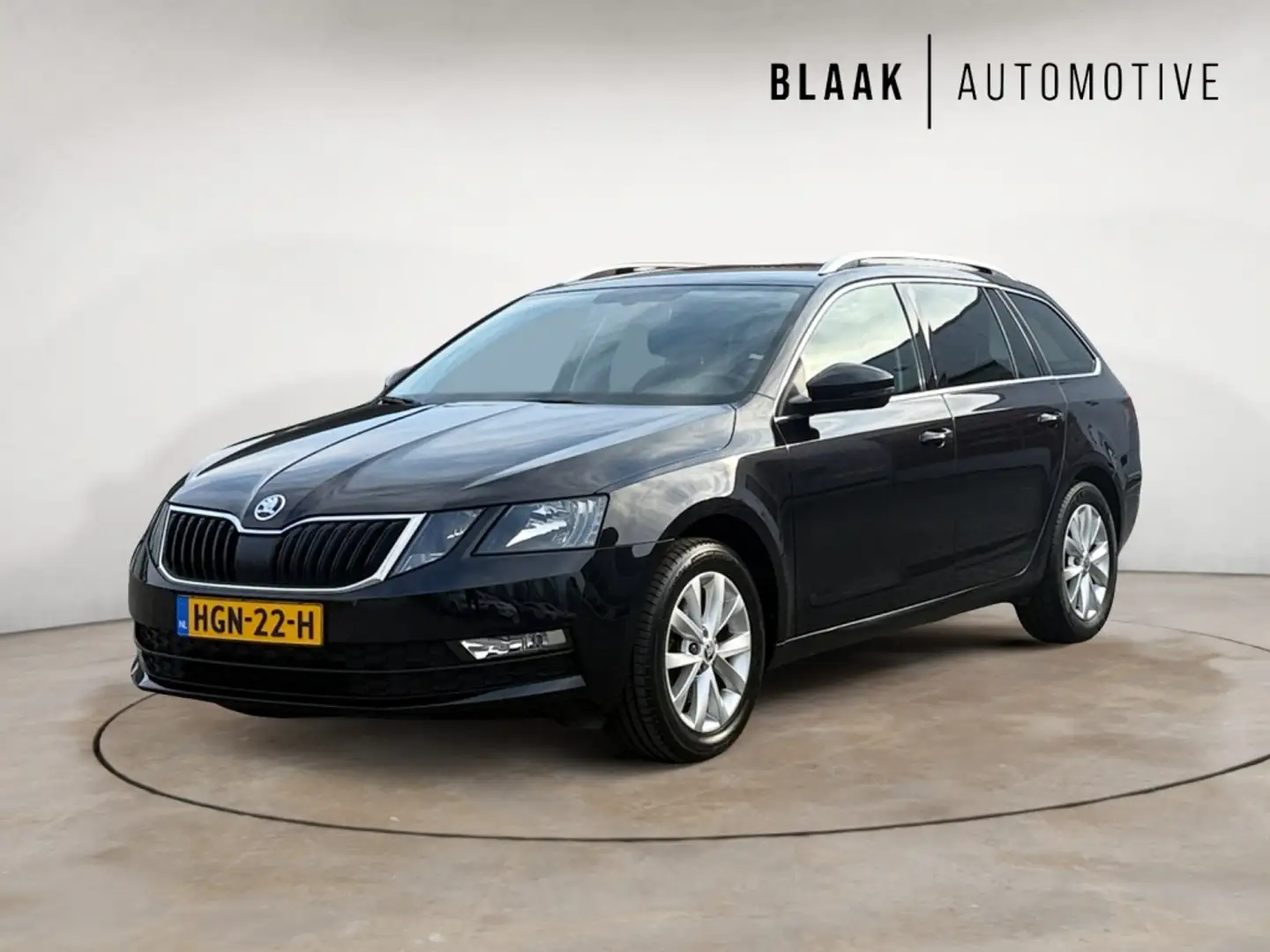 Skoda Octavia Combi 1.0 TSI Business Edition Schwarz - 1
