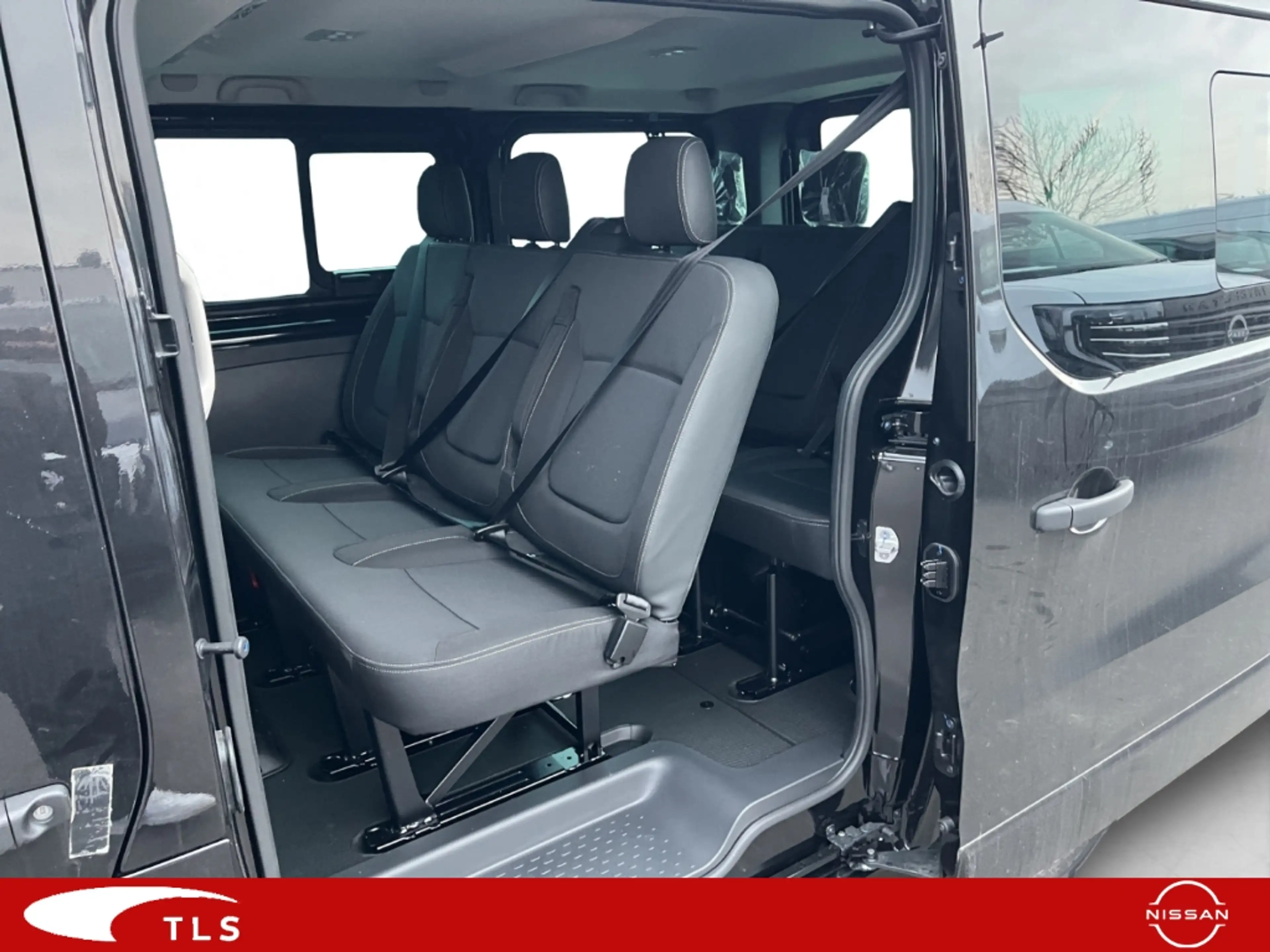Nissan Primastar Kombi L1H1 2,8t Tekna 2 Navi 360 Kamera LED Apple — photo 15