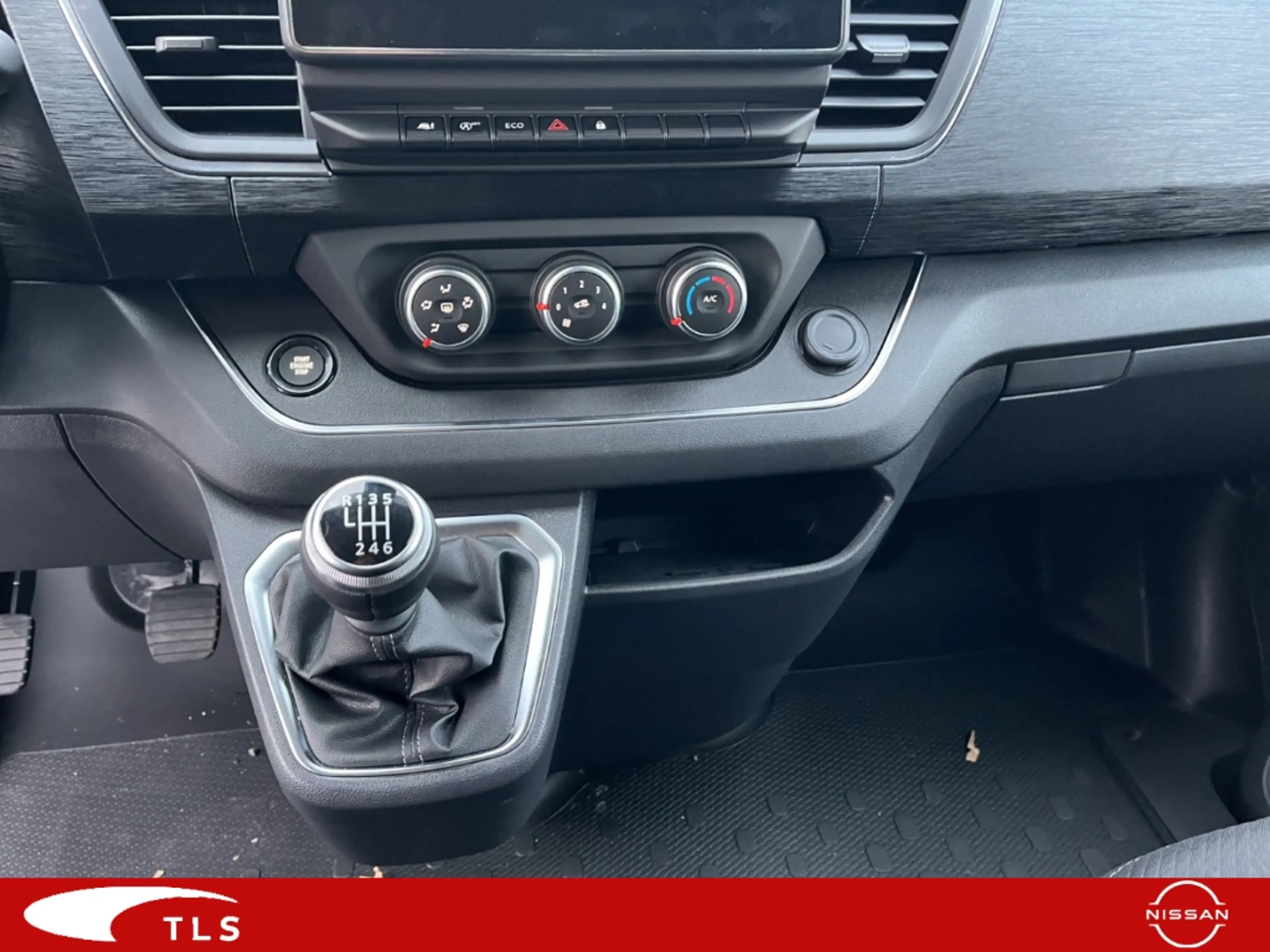 Nissan Primastar Kombi L1H1 2,8t Tekna 2 Navi 360 Kamera LED Apple — photo 14