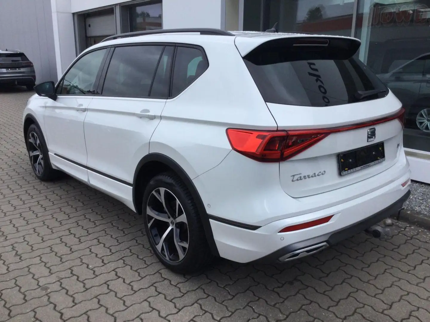 SEAT Tarraco 1.5 TSI DSG FR NAVI KAM AHK Bluetooth LED Weiß - 2
