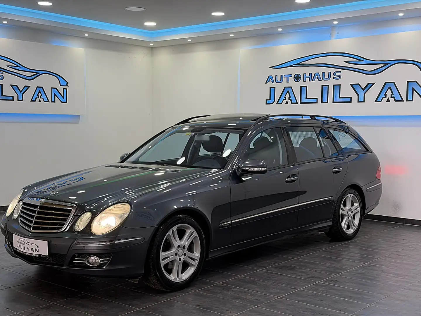 Mercedes-Benz E 280 Avantgarde Sport CDI Aut.AHK, Harman/Kardon, St... Grau - 2