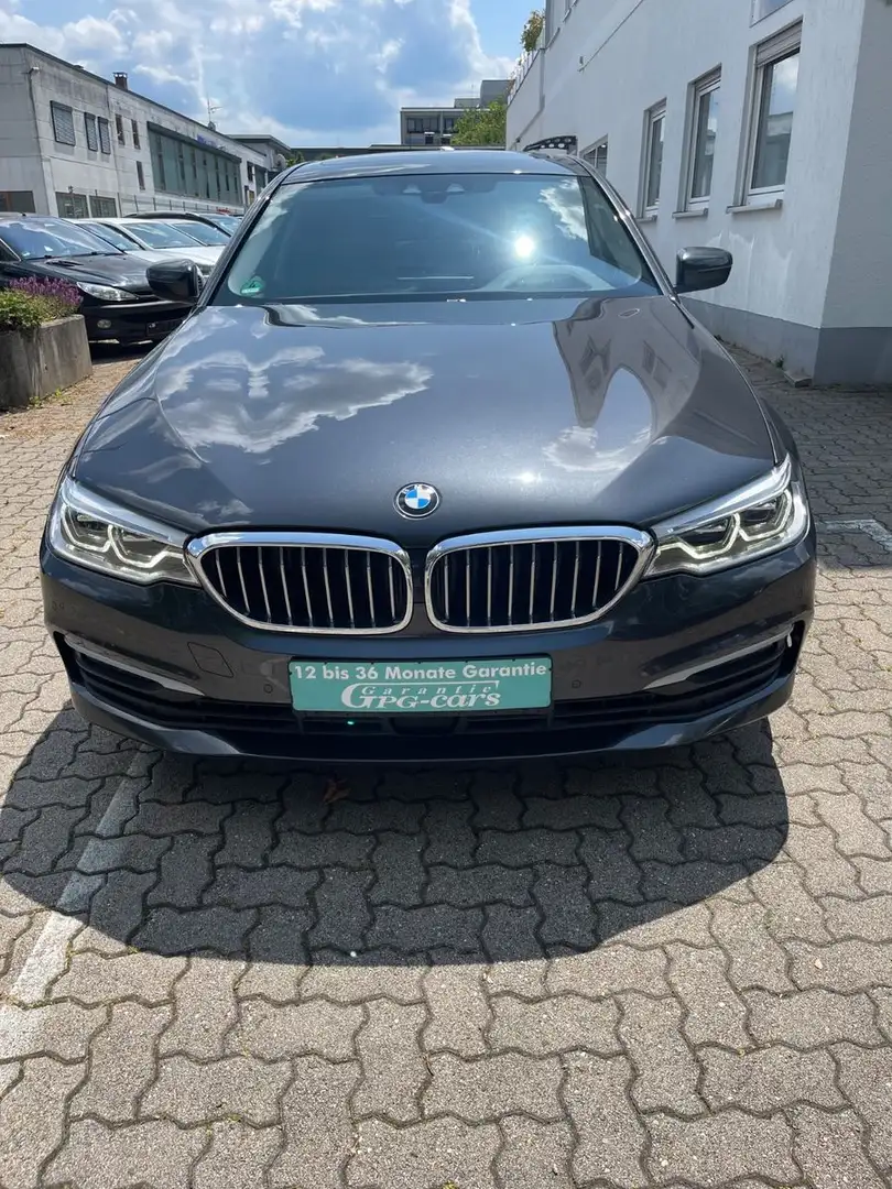 BMW 540 Baureihe 5 Lim. 540 d xDrive Grau - 2